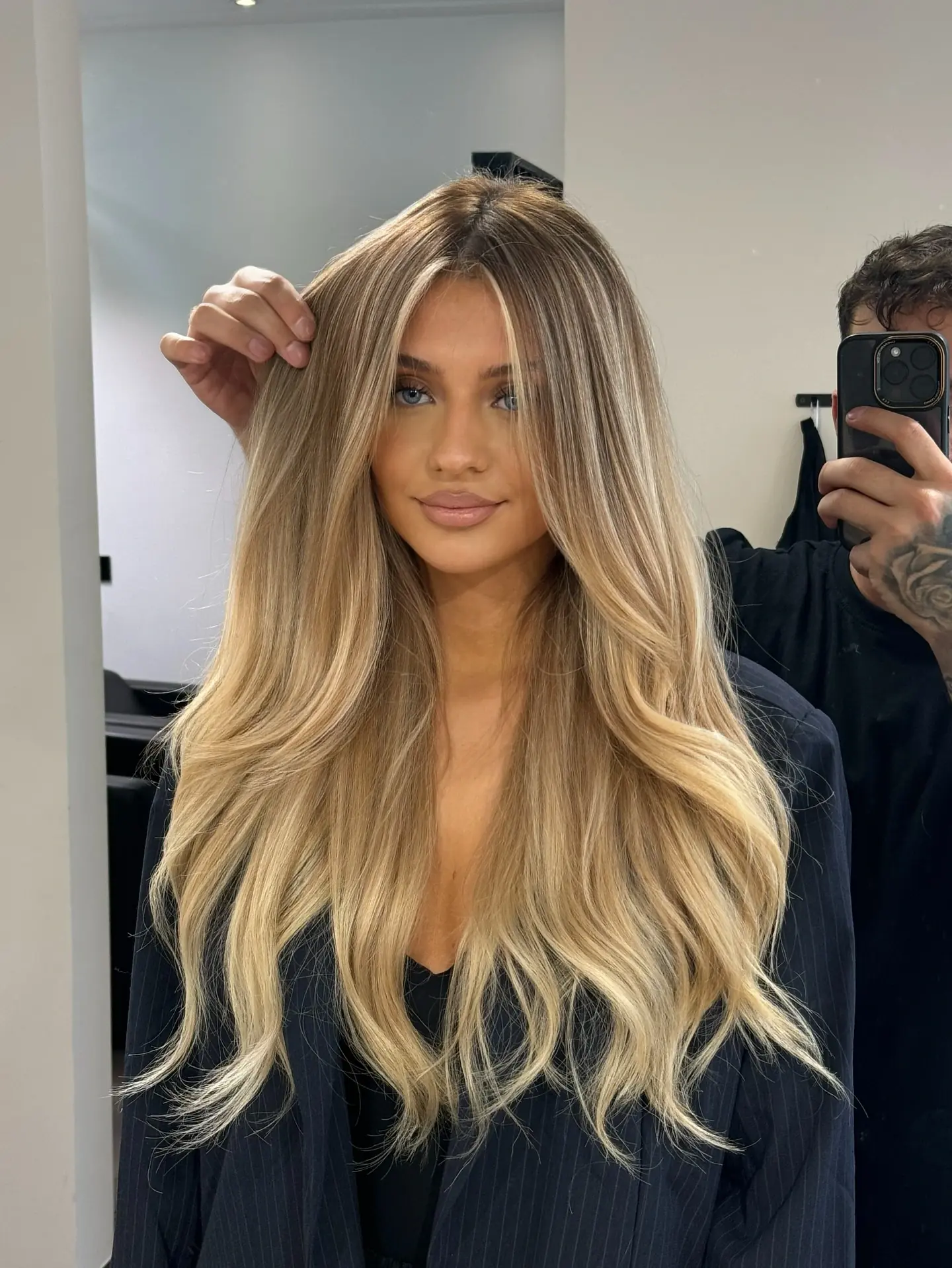 Haarkunst von Nabil Artiste — Coloration und Styling, JUN 2025